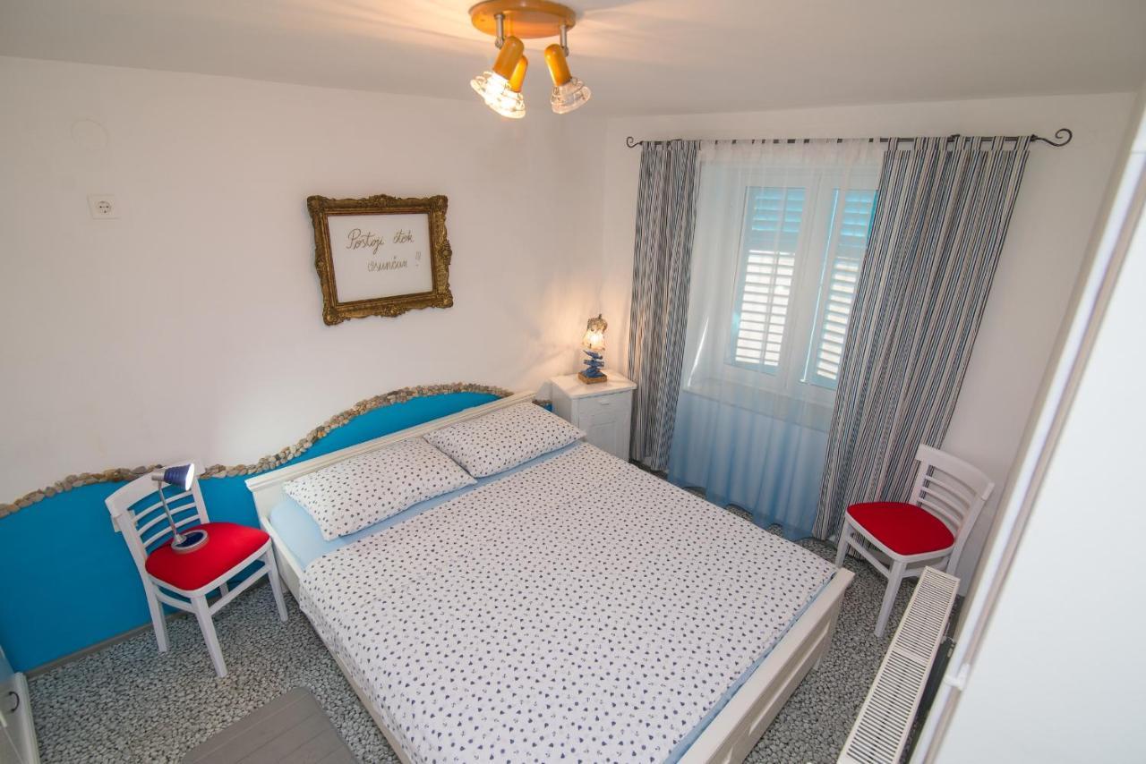 Apartments By The Sea Veli Losinj, Losinj - 7959 מראה חיצוני תמונה